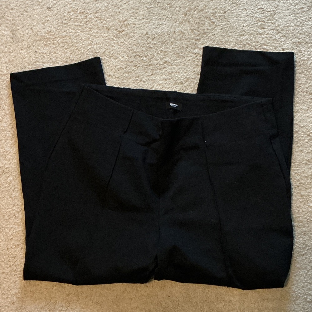 Express Women's Black Capris